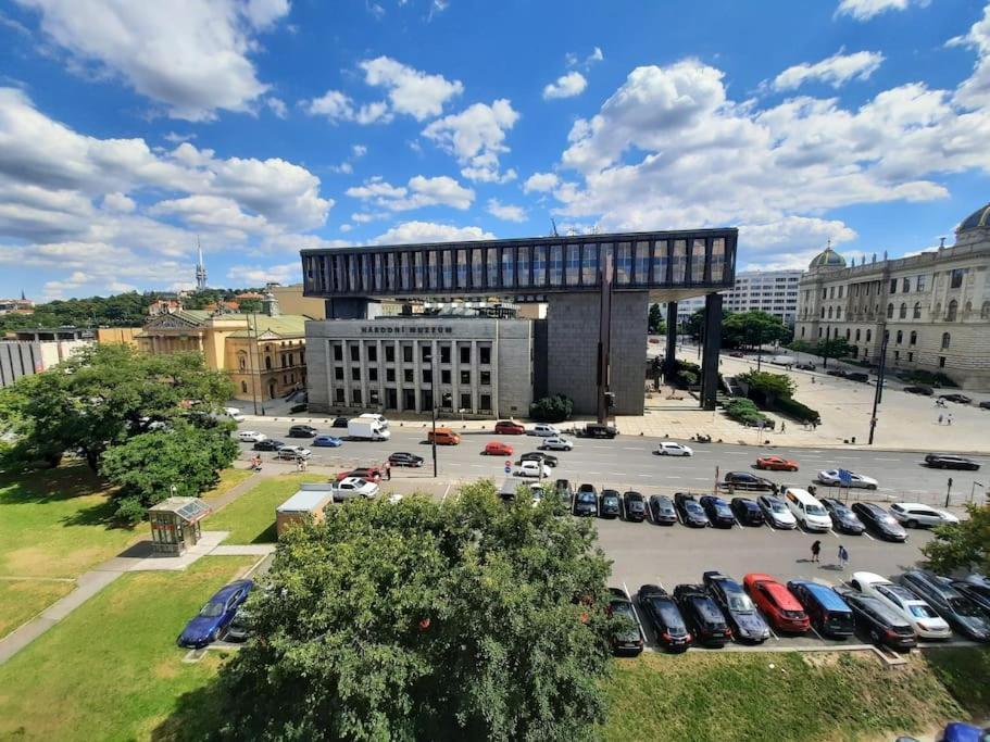 Romantic Apartment In The Center Of Прага Экстерьер фото
